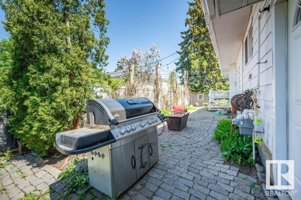 Single Family House Bungalow for Sale in  A AV NW Edmonton 
