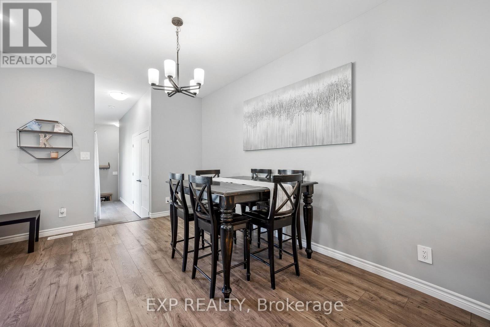 Photo 12 of 61 Athabaska Drive, Belleville ON