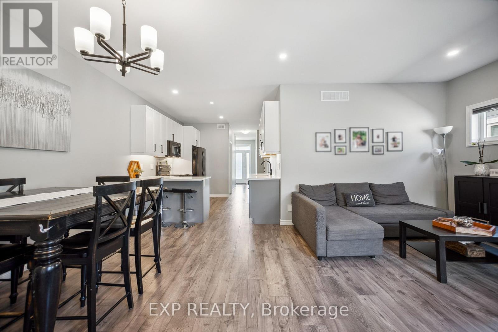 Photo 13 of 61 Athabaska Drive, Belleville ON