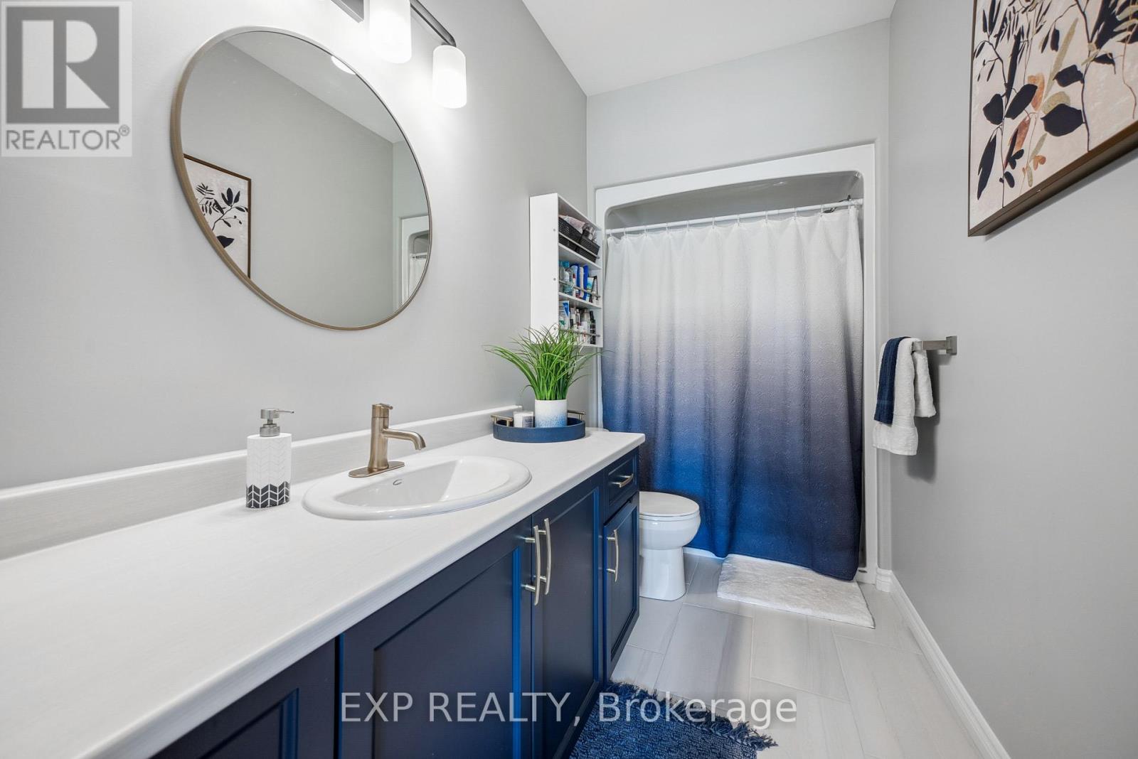 Photo 19 of 61 Athabaska Drive, Belleville ON