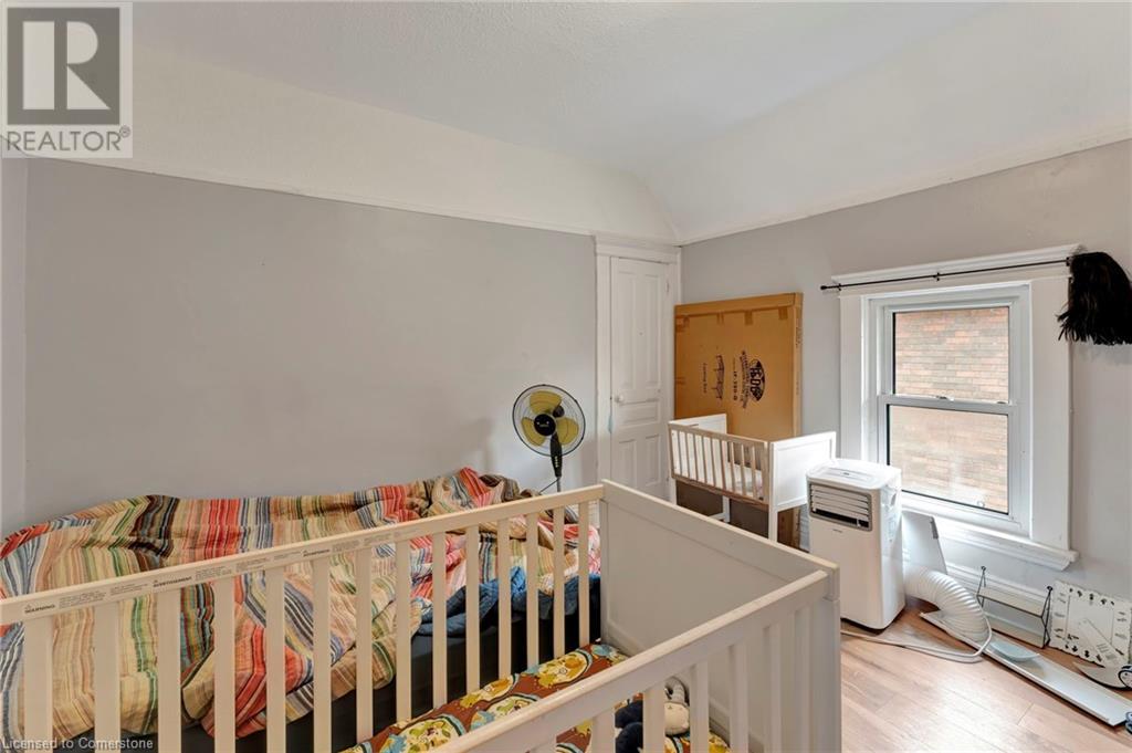 Photo 10 of 237 Marlborough Street, Brantford ON