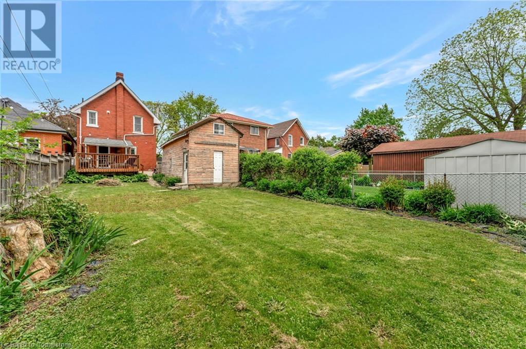 Photo 33 of 237 Marlborough Street, Brantford ON