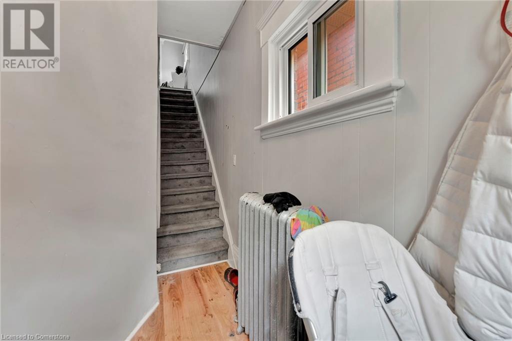 Photo 5 of 237 Marlborough Street, Brantford ON