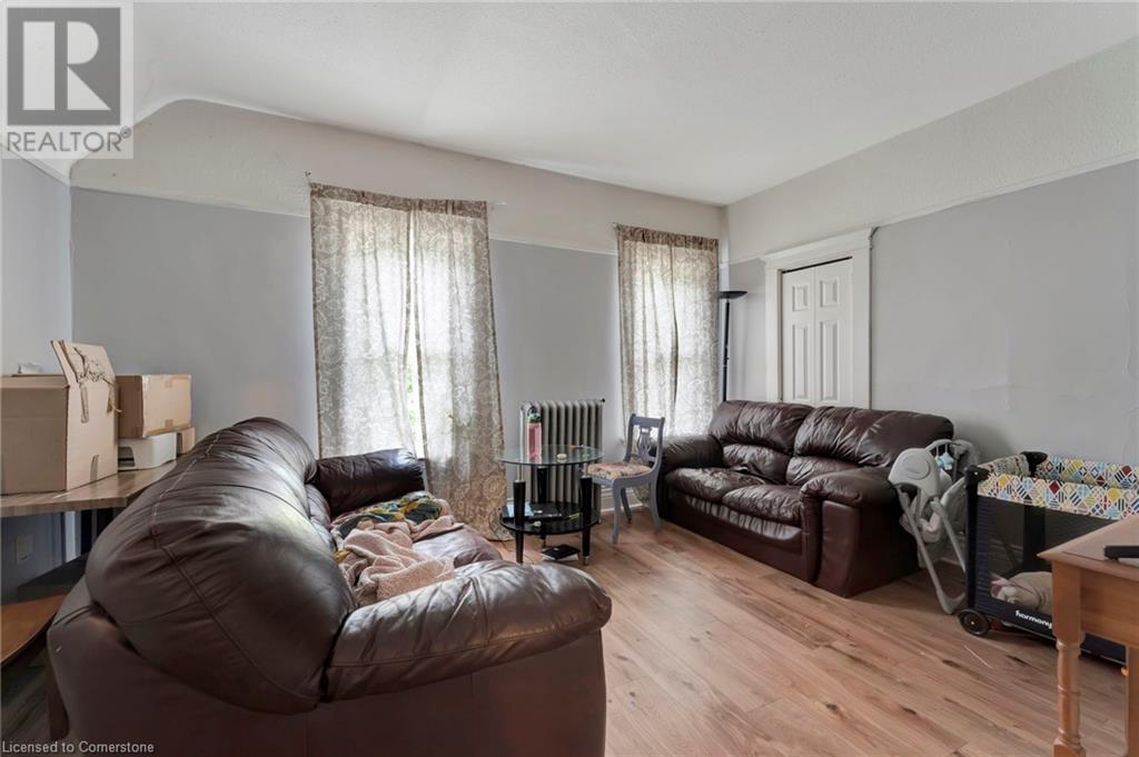 Photo 12 of 237 Marlborough Street, Brantford ON