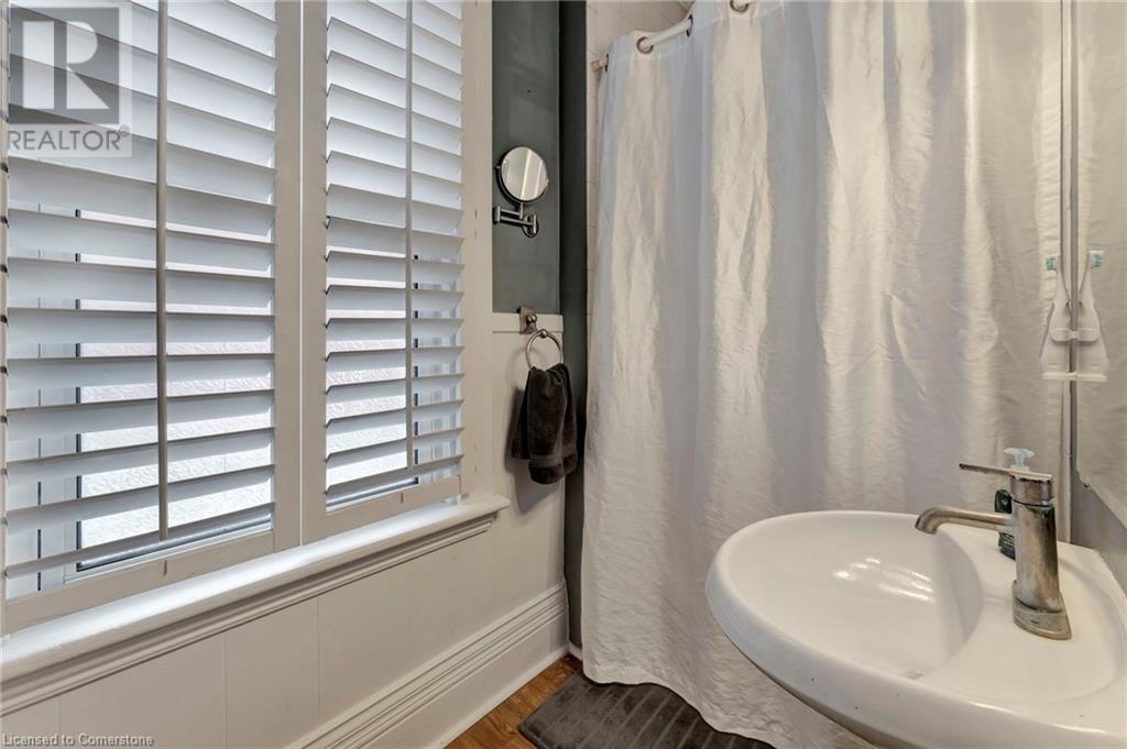 Photo 21 of 237 Marlborough Street, Brantford ON