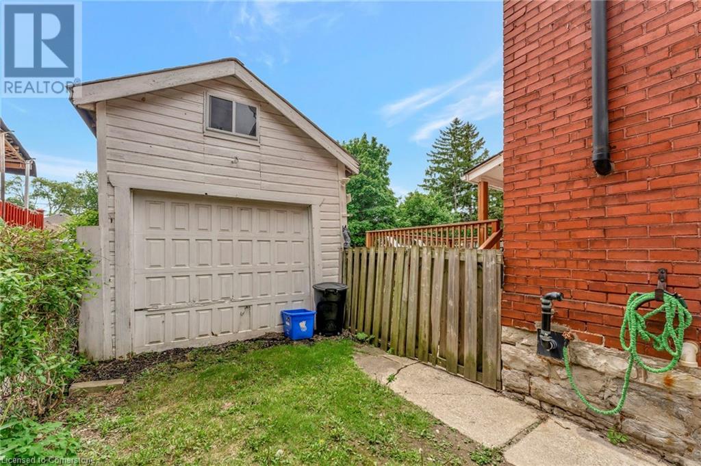 Photo 39 of 237 Marlborough Street, Brantford ON