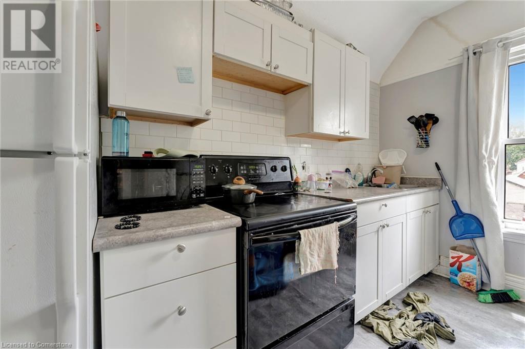 Photo 7 of 237 Marlborough Street, Brantford ON