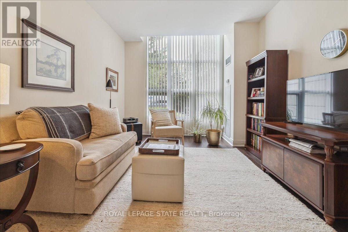 Photo 2 of 102 442 Maple Avenue, Burlington ON