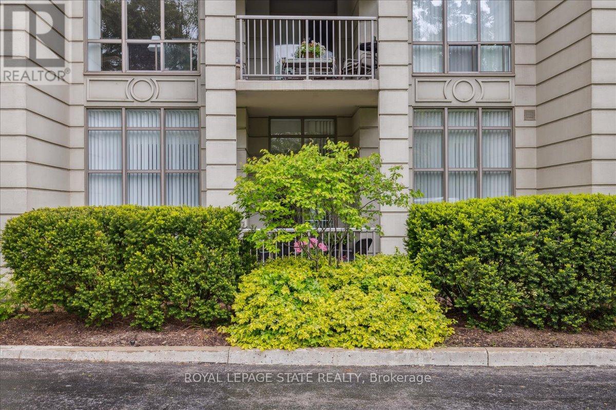 Photo 29 of 102 442 Maple Avenue, Burlington ON