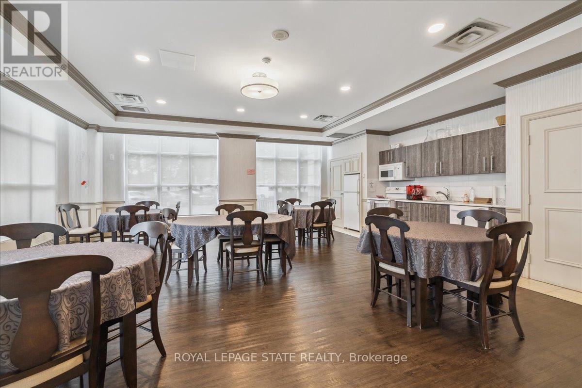 Photo 41 of 102 442 Maple Avenue, Burlington ON