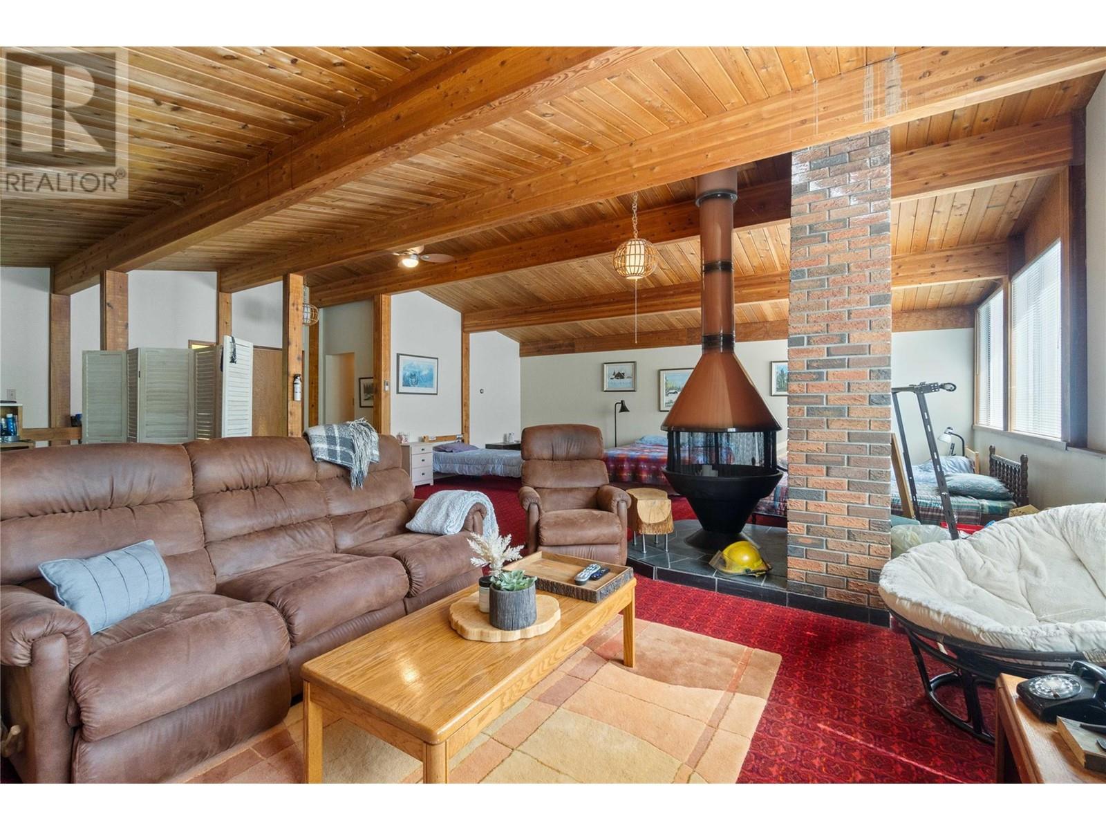 4750 Sunnybrae Canoe Point Road, Tappen