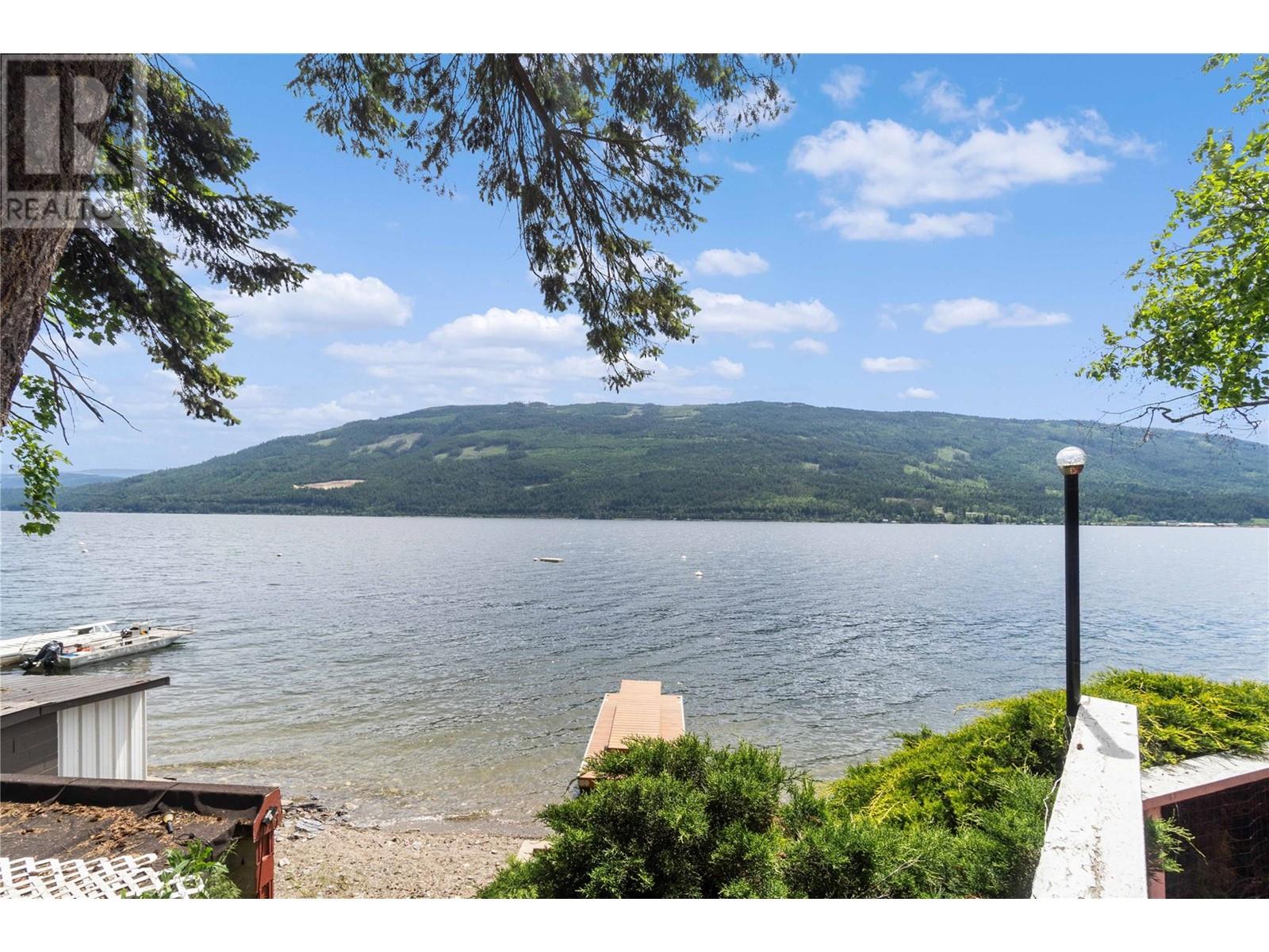 4750 Sunnybrae Canoe Point Road, Tappen