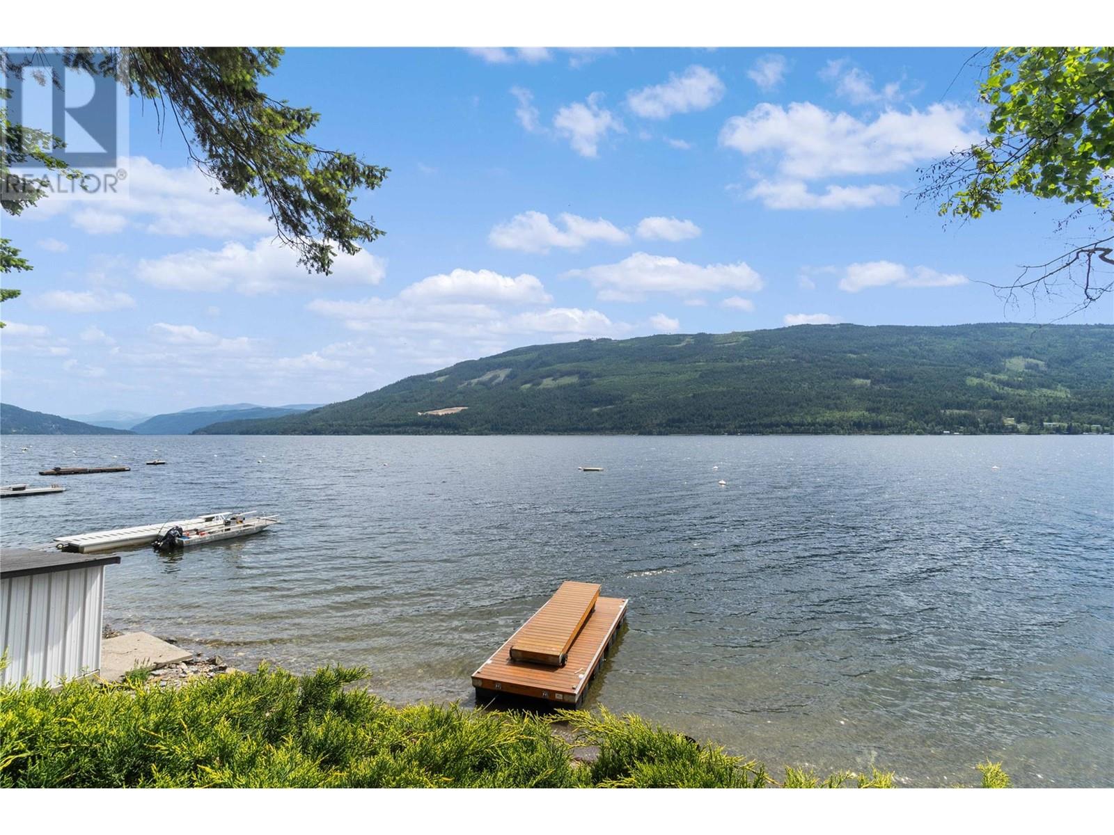 4750 Sunnybrae Canoe Point Road, Tappen