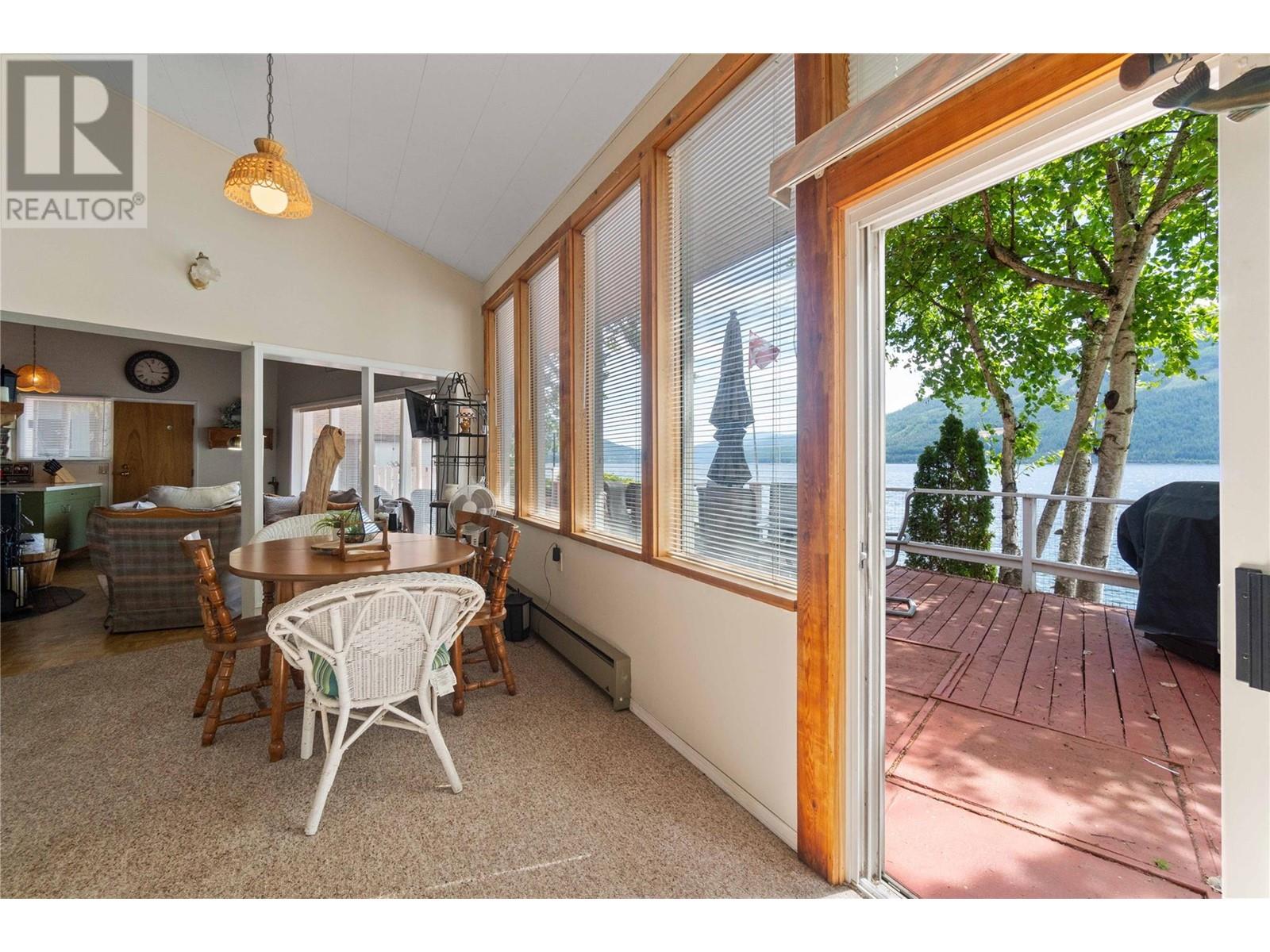 4750 Sunnybrae Canoe Point Road, Tappen