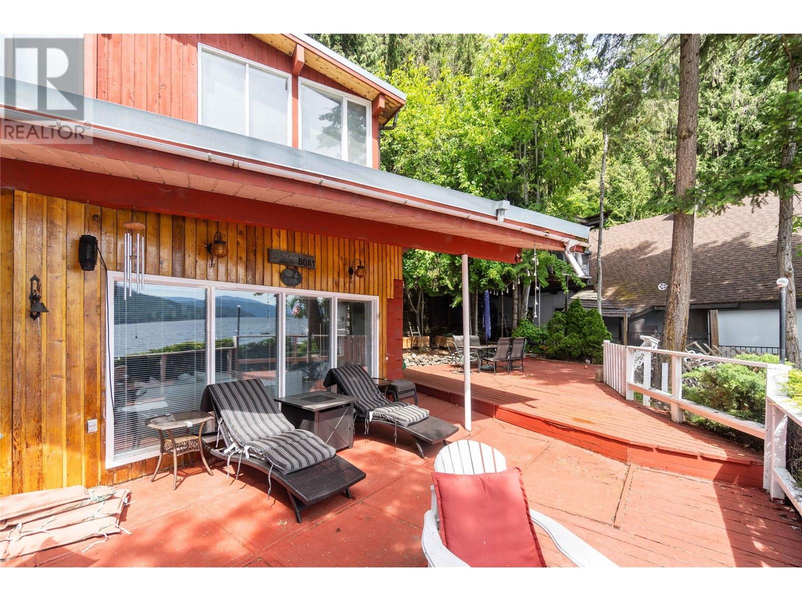 4750 Sunnybrae Canoe Point Road, Tappen