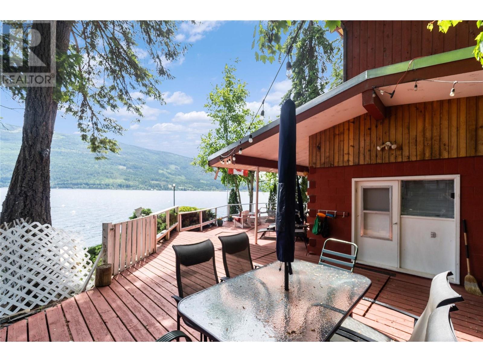 4750 Sunnybrae Canoe Point Road, Tappen