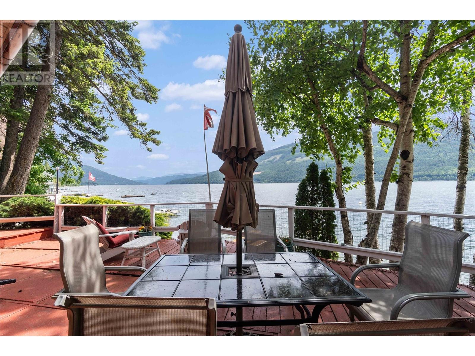 4750 Sunnybrae Canoe Point Road, Tappen