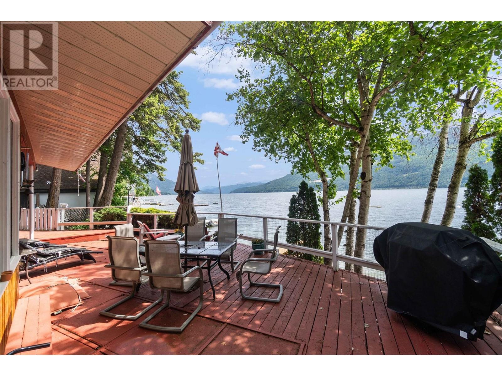 4750 Sunnybrae Canoe Point Road, Tappen
