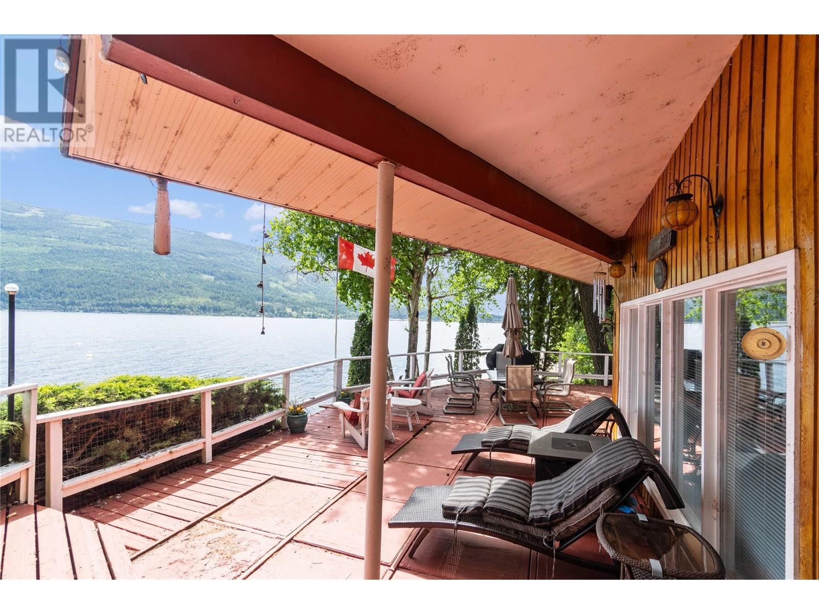 4750 Sunnybrae Canoe Point Road, Tappen