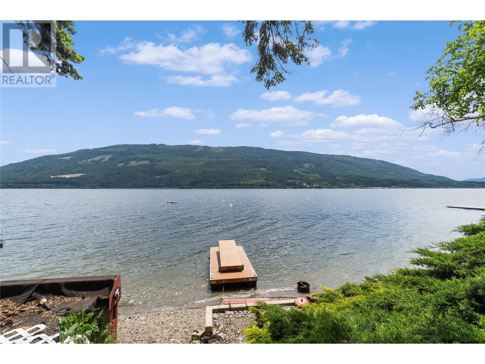 4750 Sunnybrae Canoe Point Road, Tappen