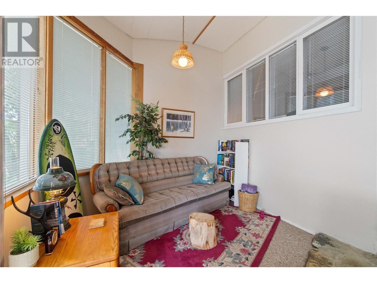 4750 Sunnybrae Canoe Point Road, Tappen
