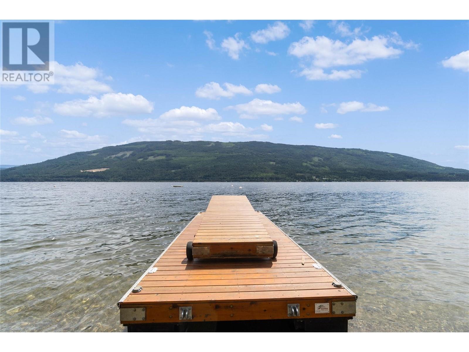 4750 Sunnybrae Canoe Point Road, Tappen