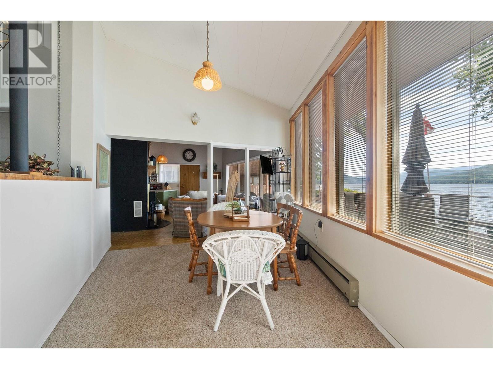 4750 Sunnybrae Canoe Point Road, Tappen