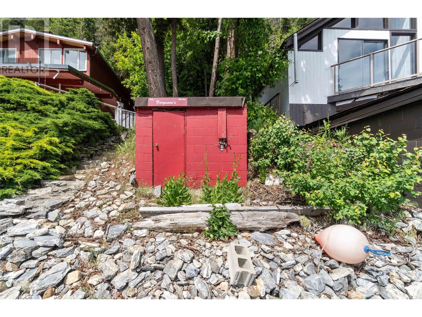 4750 Sunnybrae Canoe Point Road, Tappen