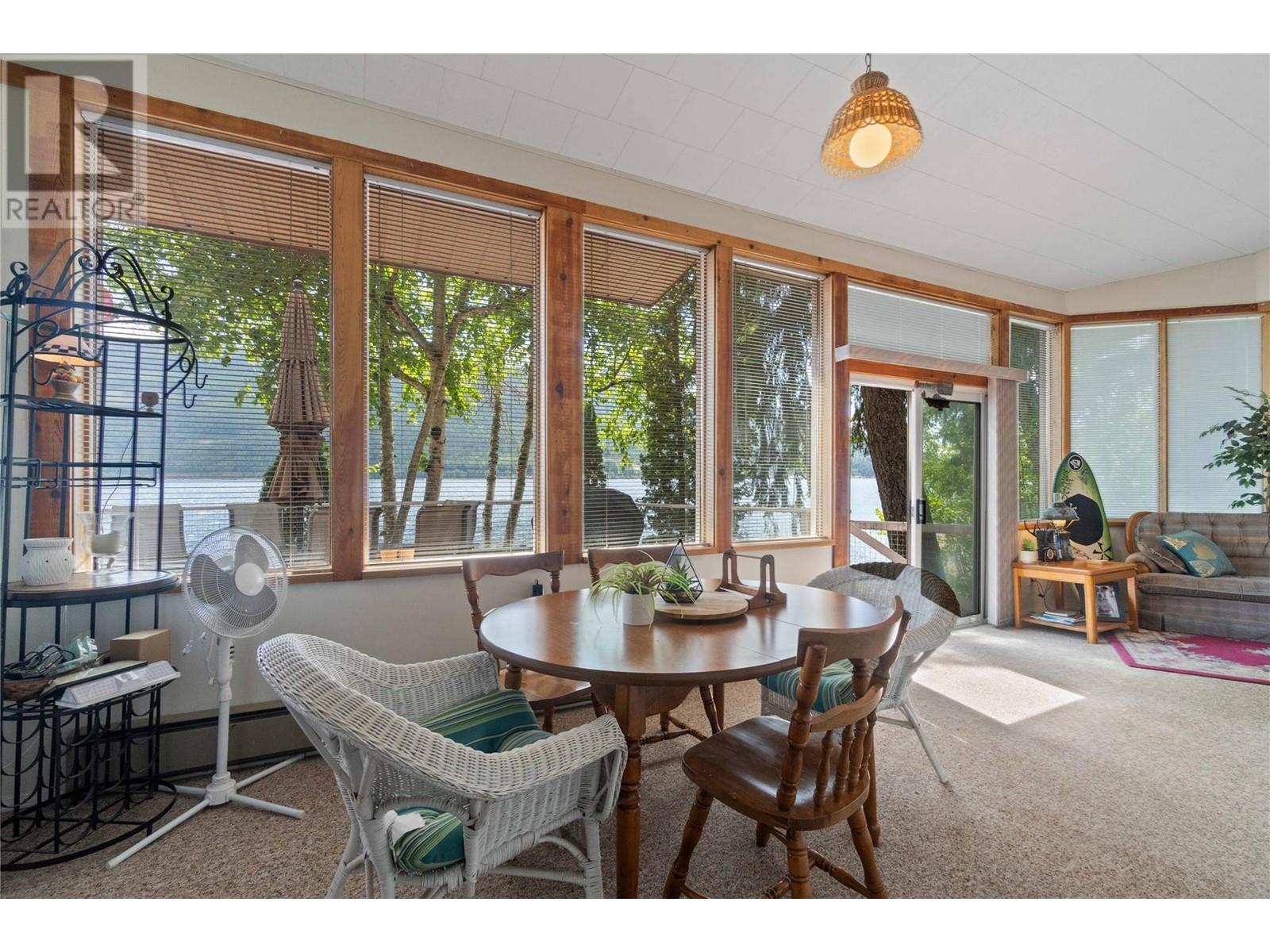 4750 Sunnybrae Canoe Point Road, Tappen