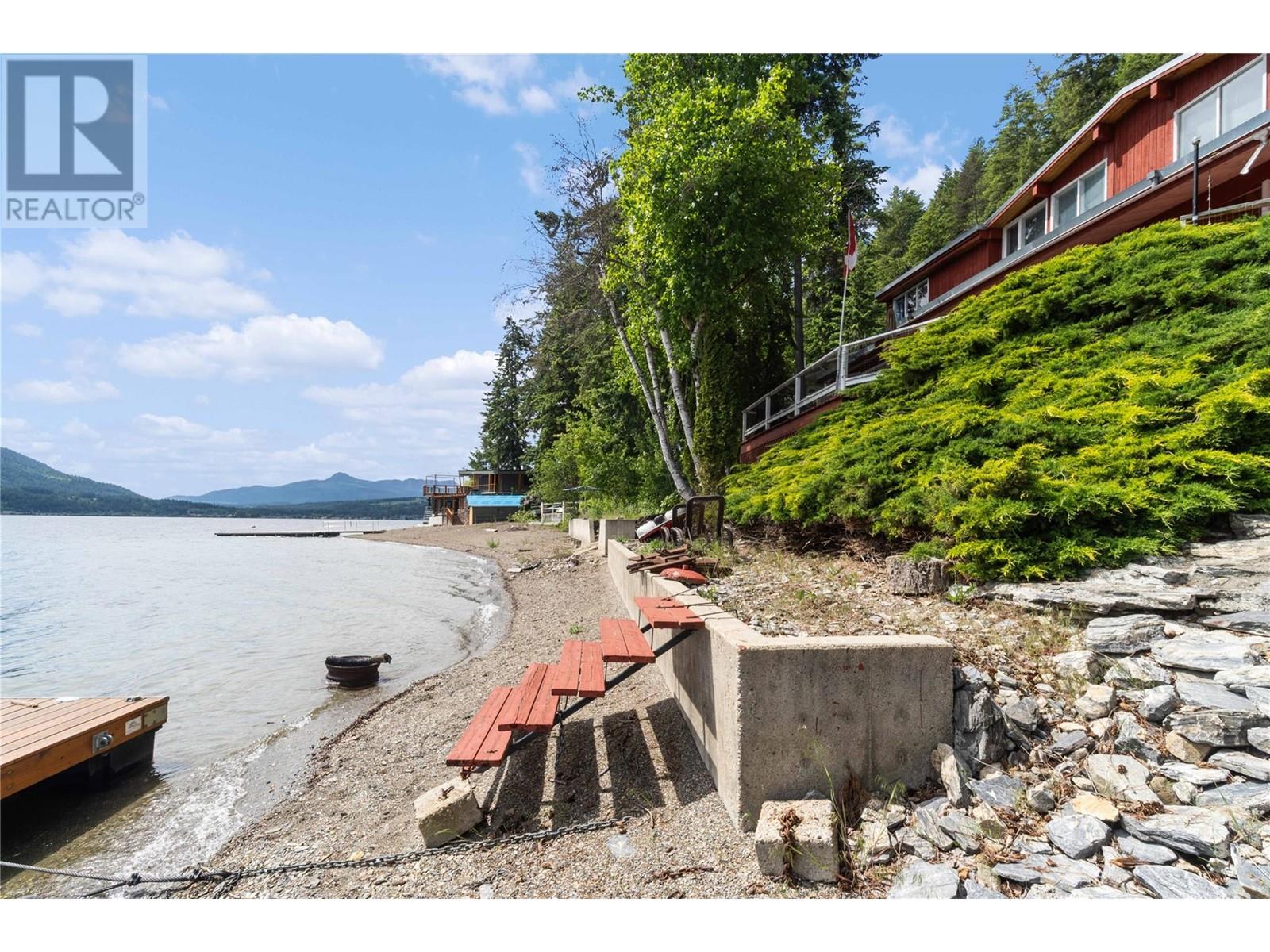 4750 Sunnybrae Canoe Point Road, Tappen