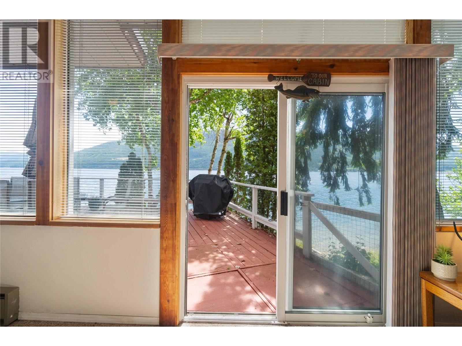 4750 Sunnybrae Canoe Point Road, Tappen
