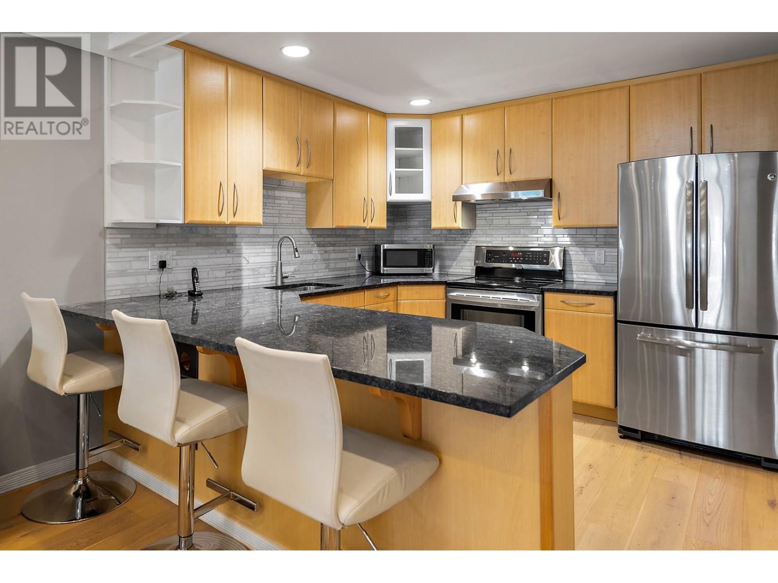 208 2900 Abbott Street, Kelowna