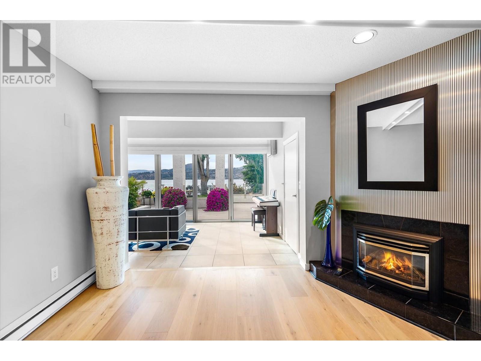 208 2900 Abbott Street, Kelowna