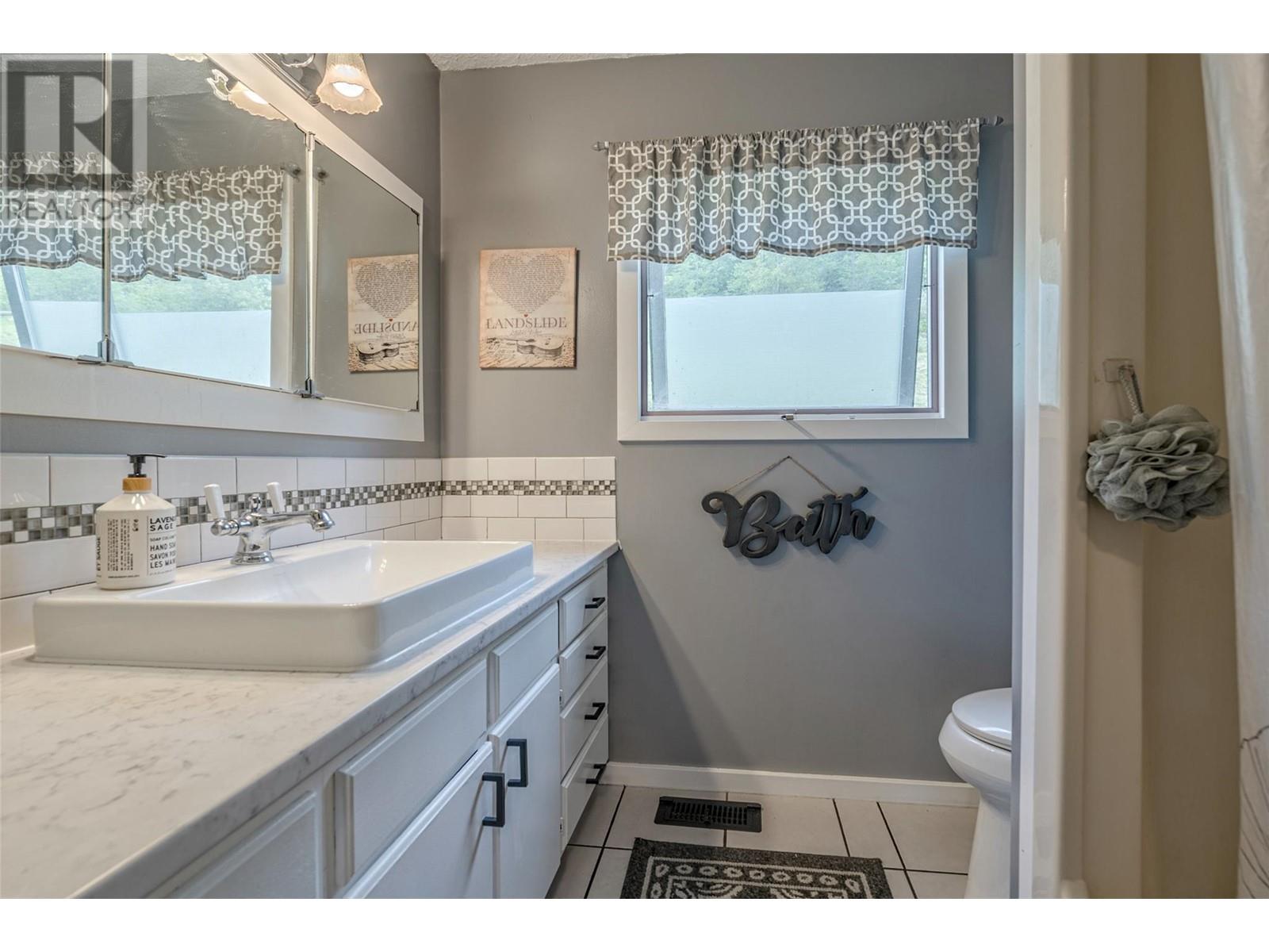 3304 White Lake Road, Sorrento