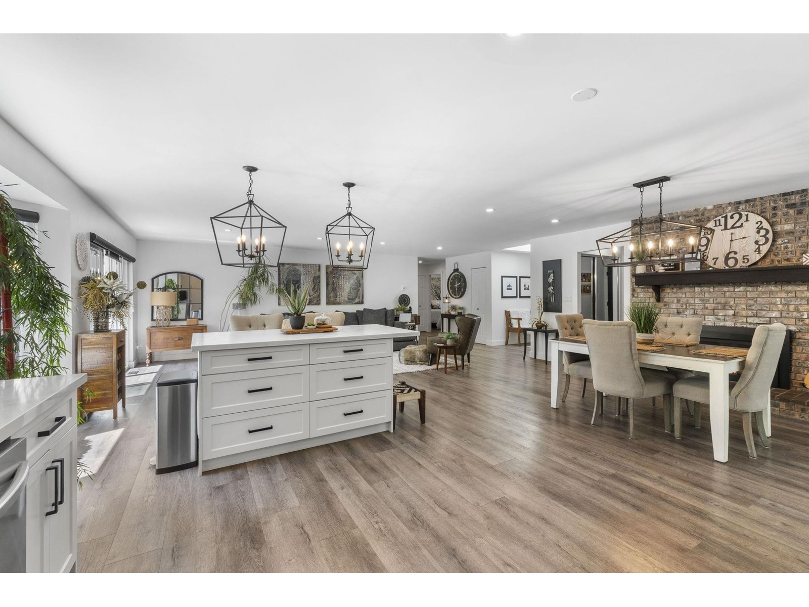 Photo 4 of 11 1735 Spring Creek Drive Cultus Lake South, Lindell Beach BC