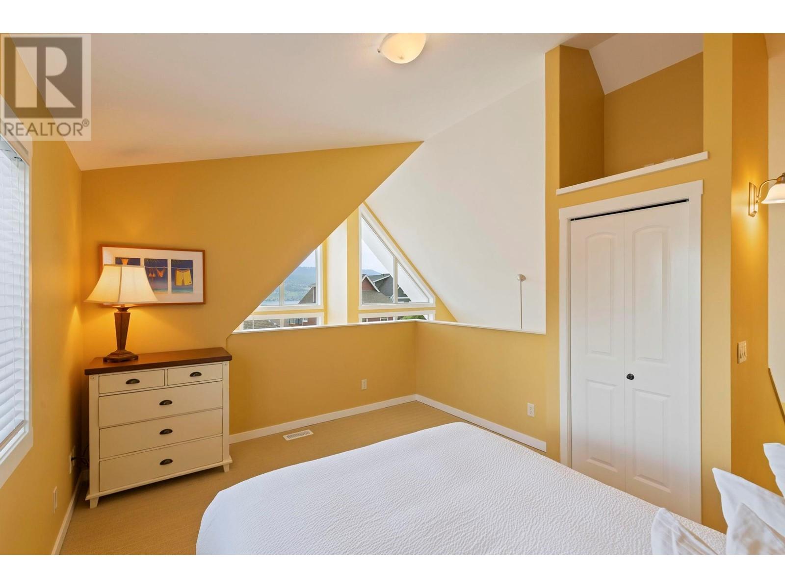  6815 Santiago Loop, Kelowna