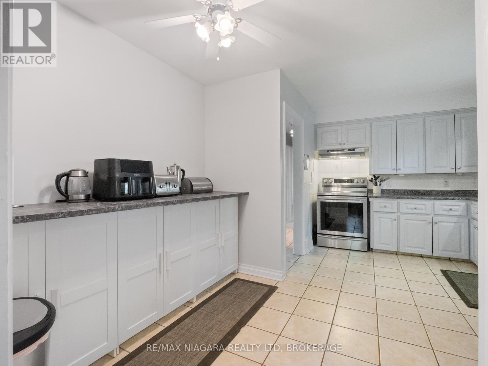 Photo 9 of 470 Glenwood Drive E, Fort Erie ON