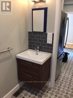 Photo 23 of 62 Laurel Street, Ottawa ON