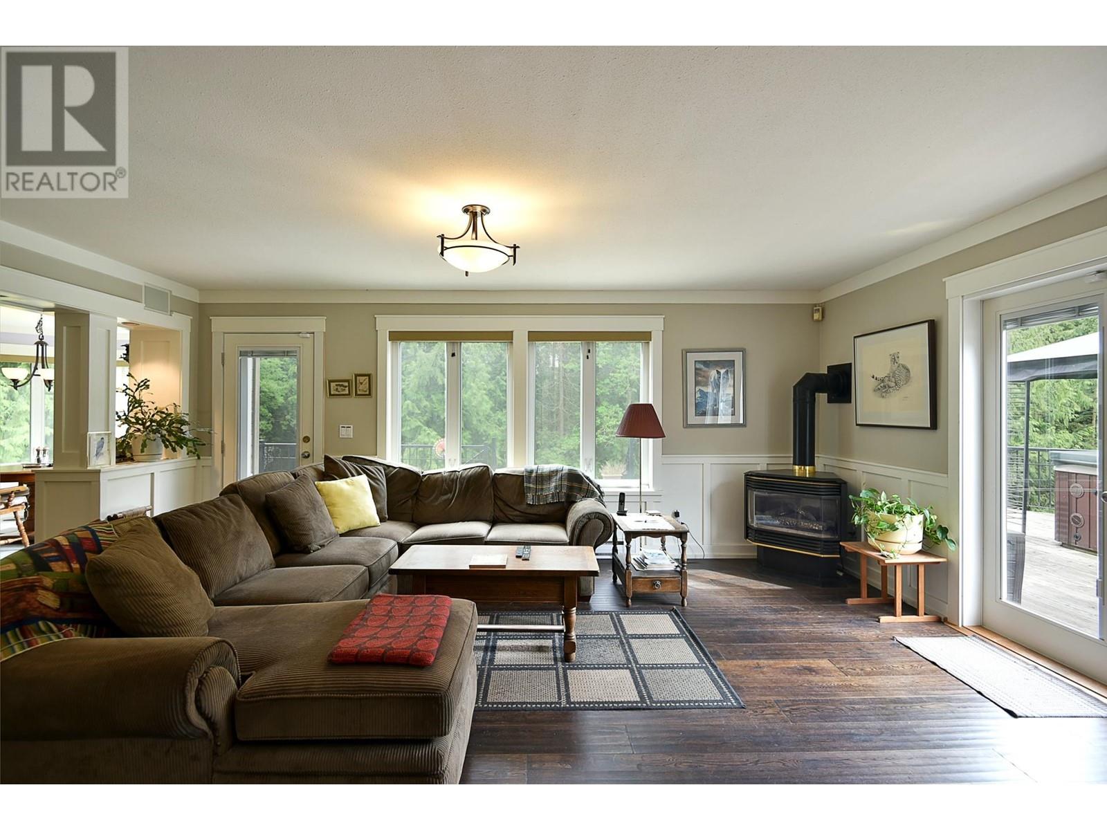 1377 ROBERTS CREEK ROAD, Roberts Creek