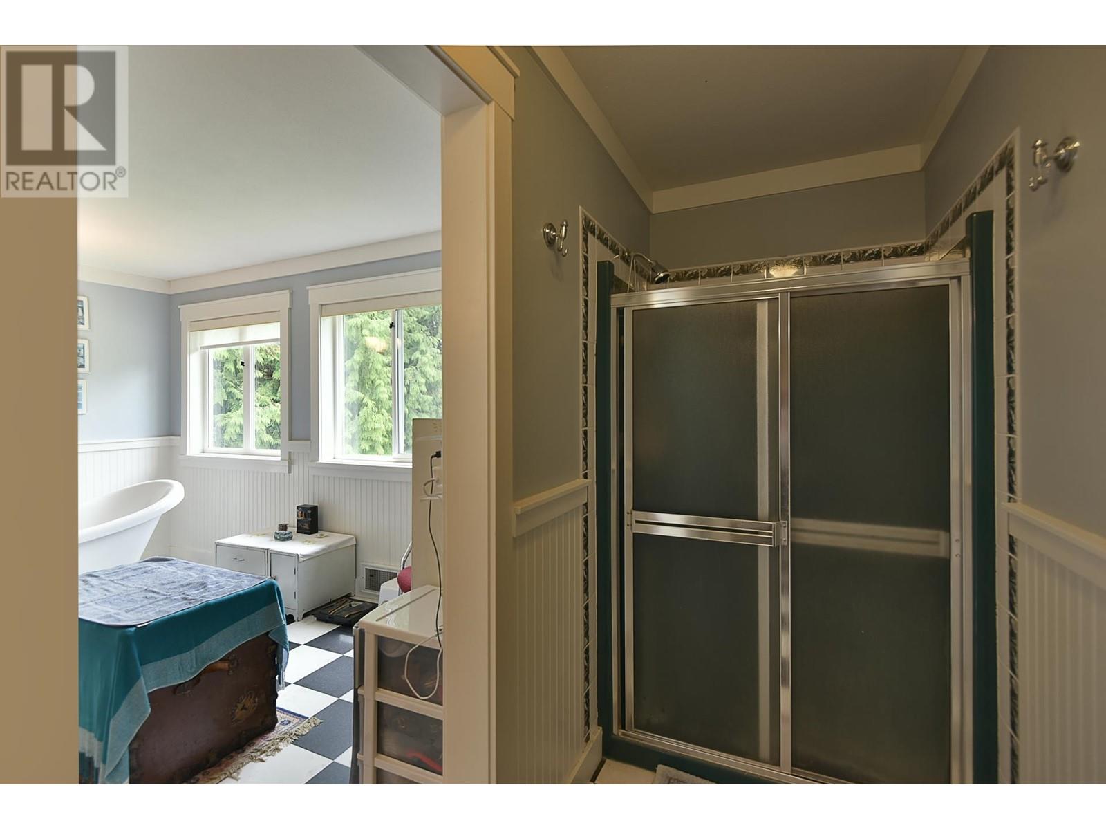 1377 ROBERTS CREEK ROAD, Roberts Creek