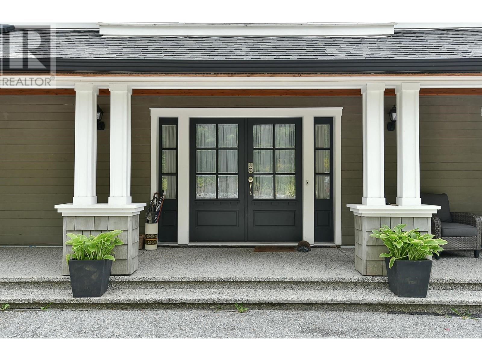 1377 ROBERTS CREEK ROAD, Roberts Creek