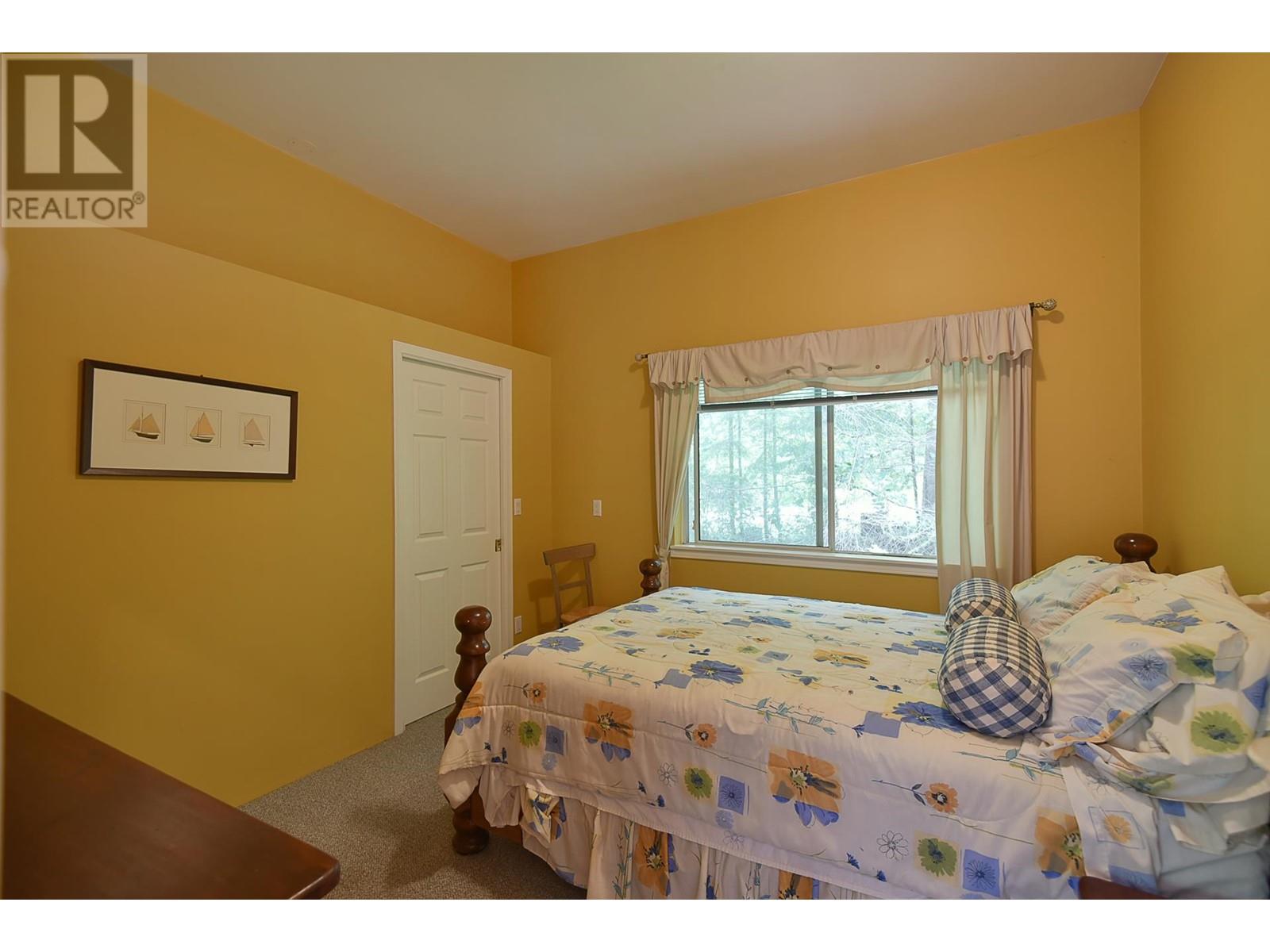 1377 ROBERTS CREEK ROAD, Roberts Creek