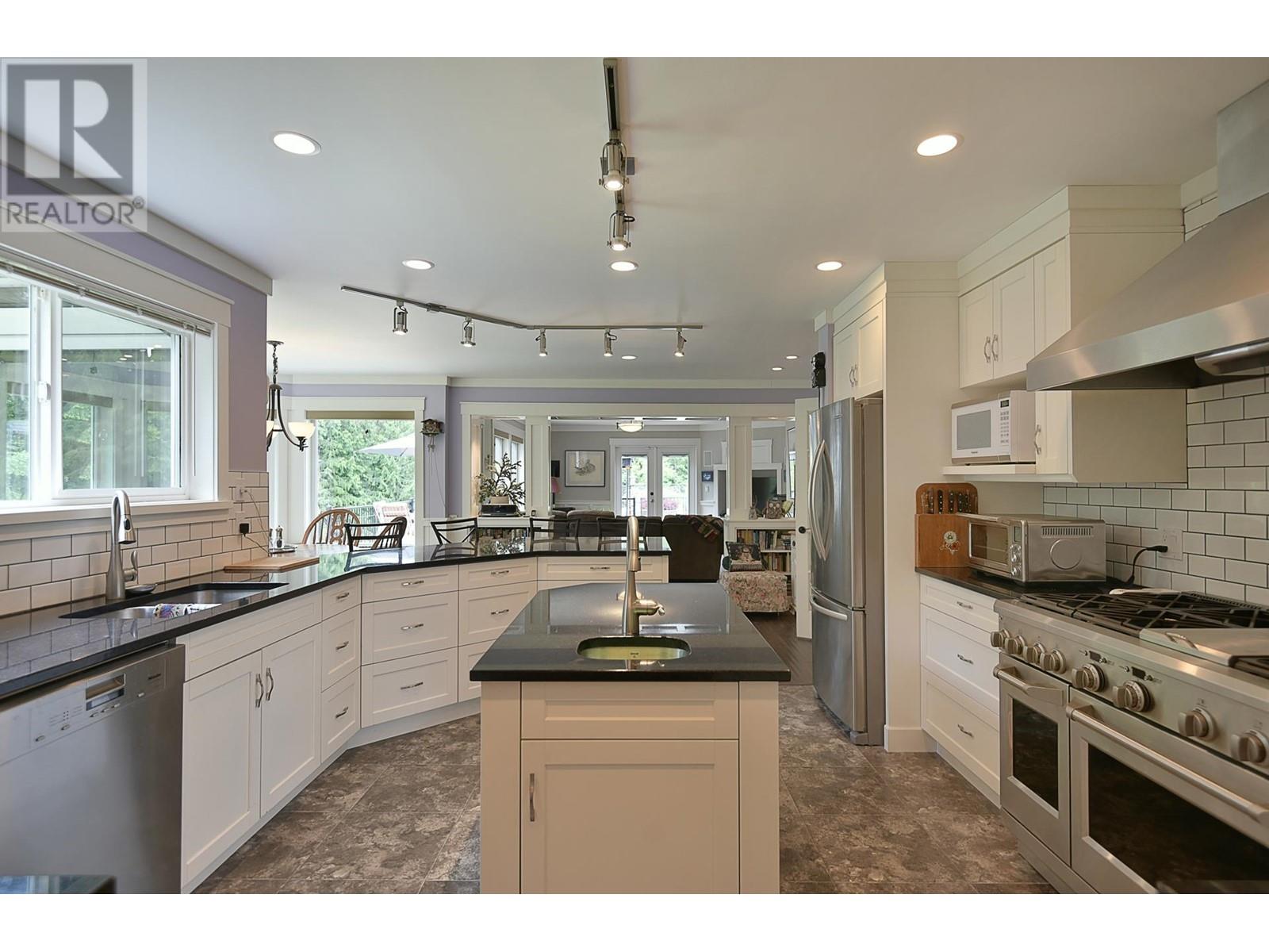 1377 ROBERTS CREEK ROAD, Roberts Creek