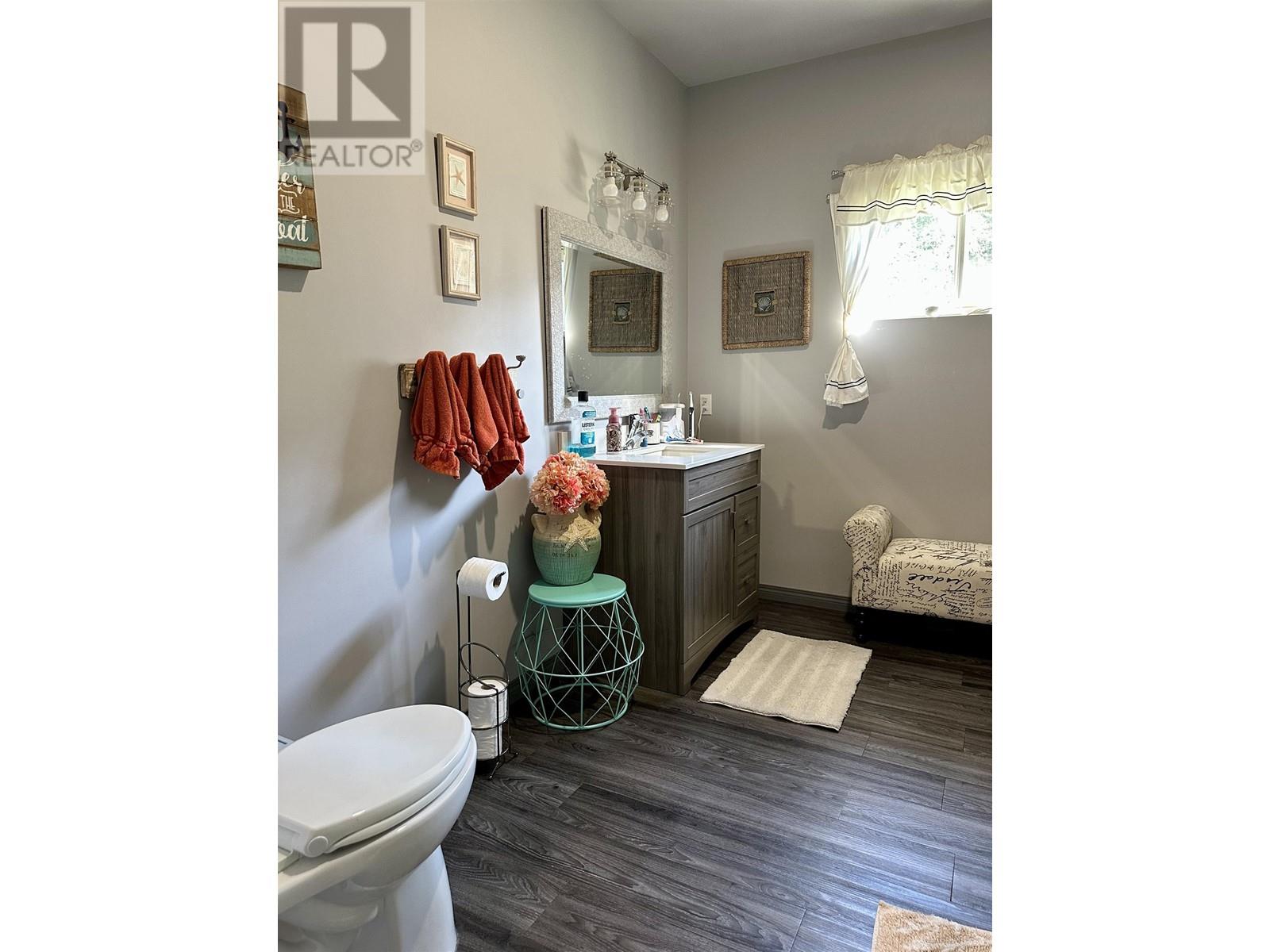 2301 MACKENZIE 20 HIGHWAY - 25