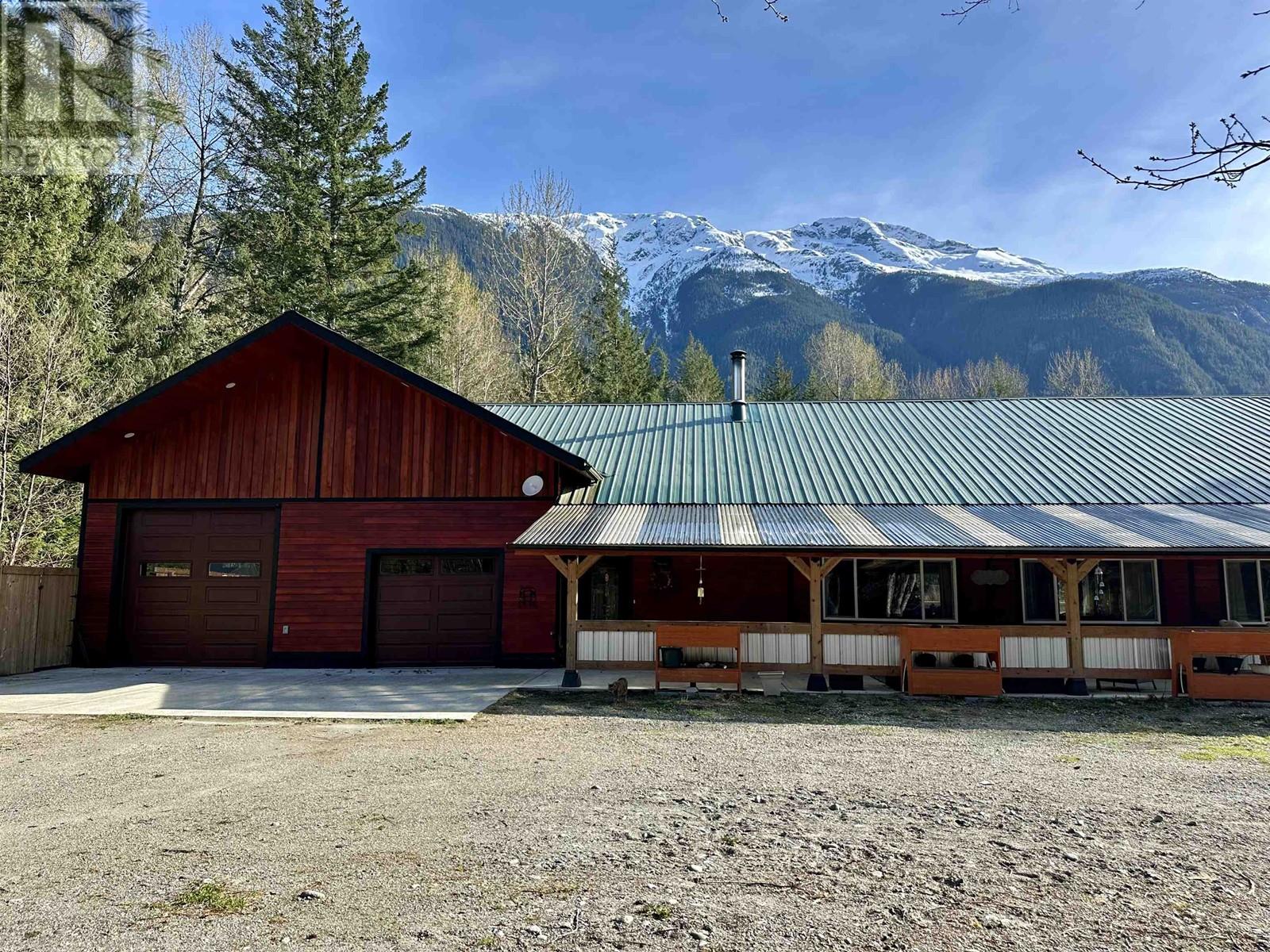 2301 MACKENZIE 20 HIGHWAY - 5