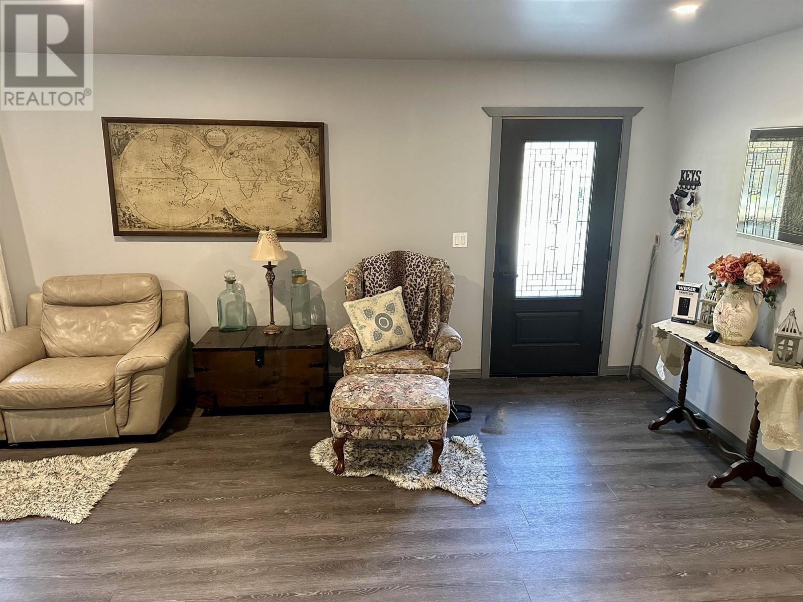2301 MACKENZIE 20 HIGHWAY - 12