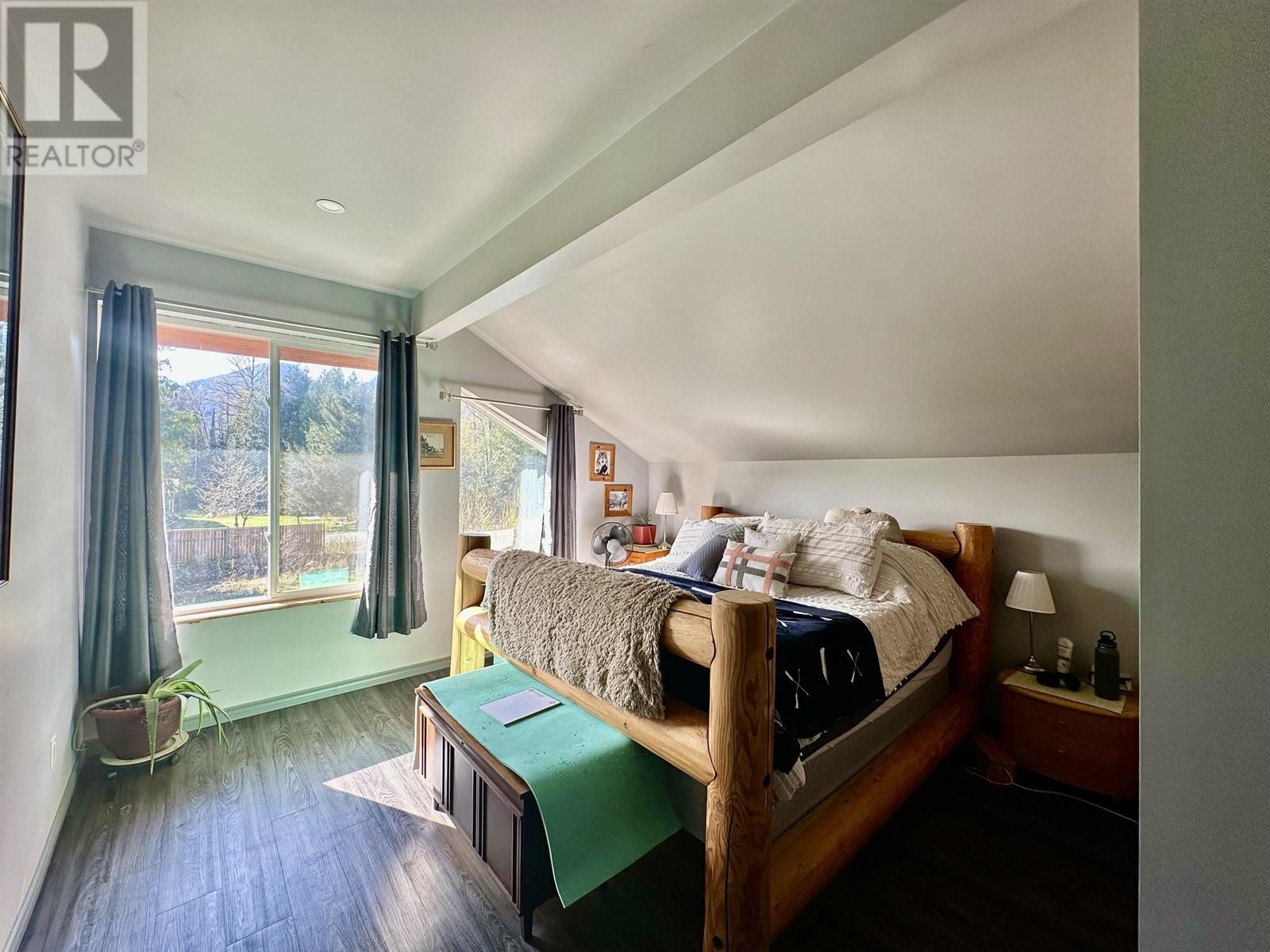 2301 MACKENZIE 20 HIGHWAY - 26