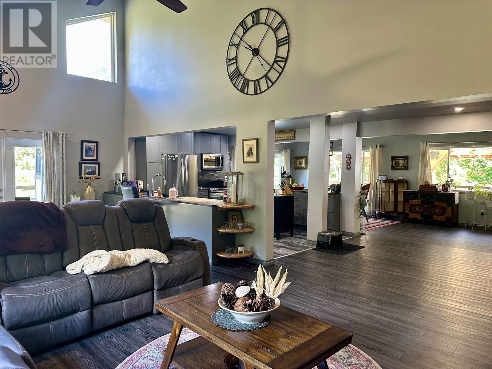 2301 MACKENZIE 20 HIGHWAY - 14