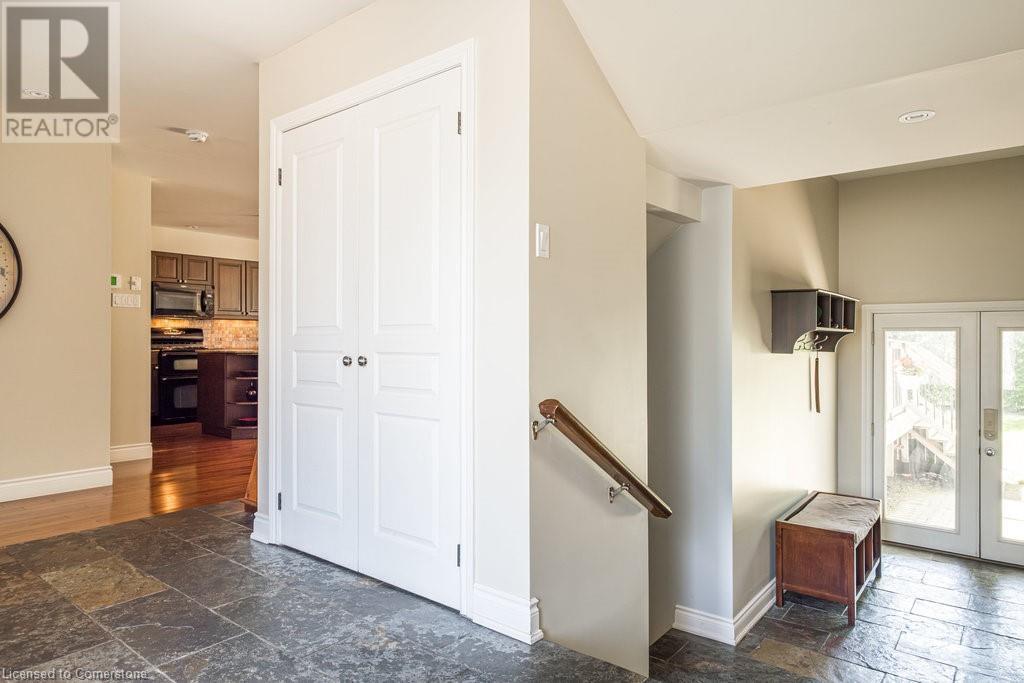 Photo 8 of 330 Strathcona Drive, Burlington ON