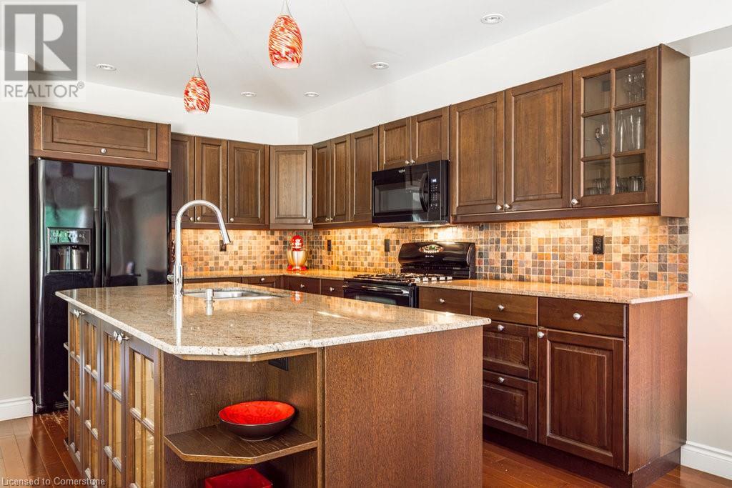 Photo 12 of 330 Strathcona Drive, Burlington ON